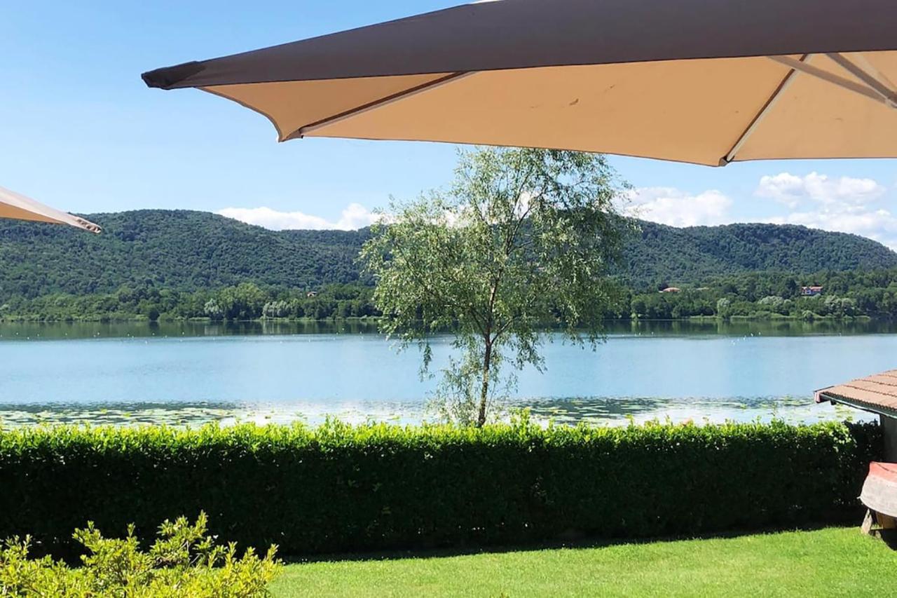Casa Gaiani Villetta In Riva Al Lago Vista Mozzafiato Varano Borghi Kültér fotó