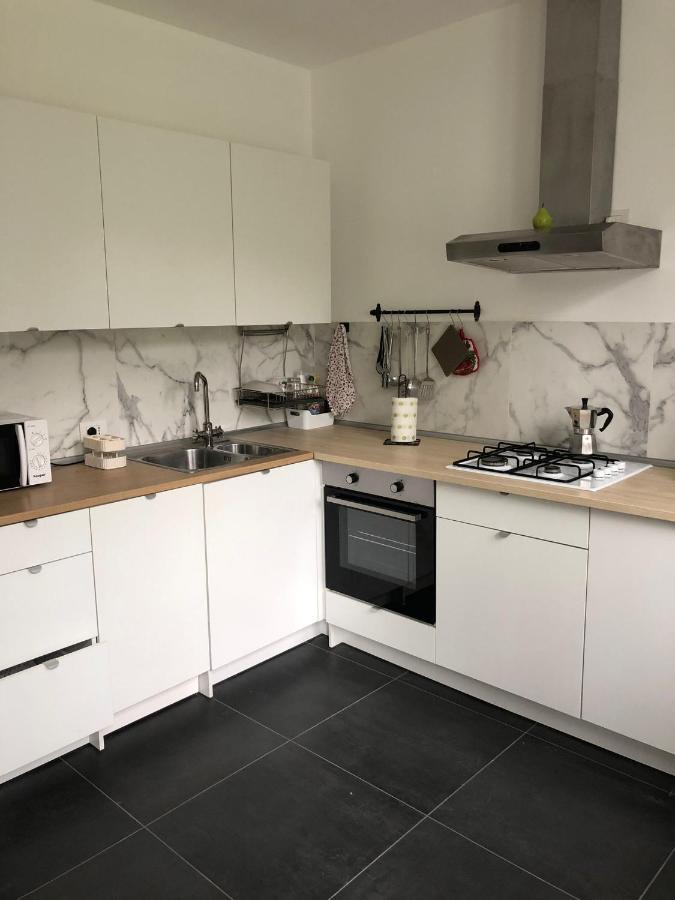 Casa Gaiani Villetta In Riva Al Lago Vista Mozzafiato Varano Borghi Kültér fotó